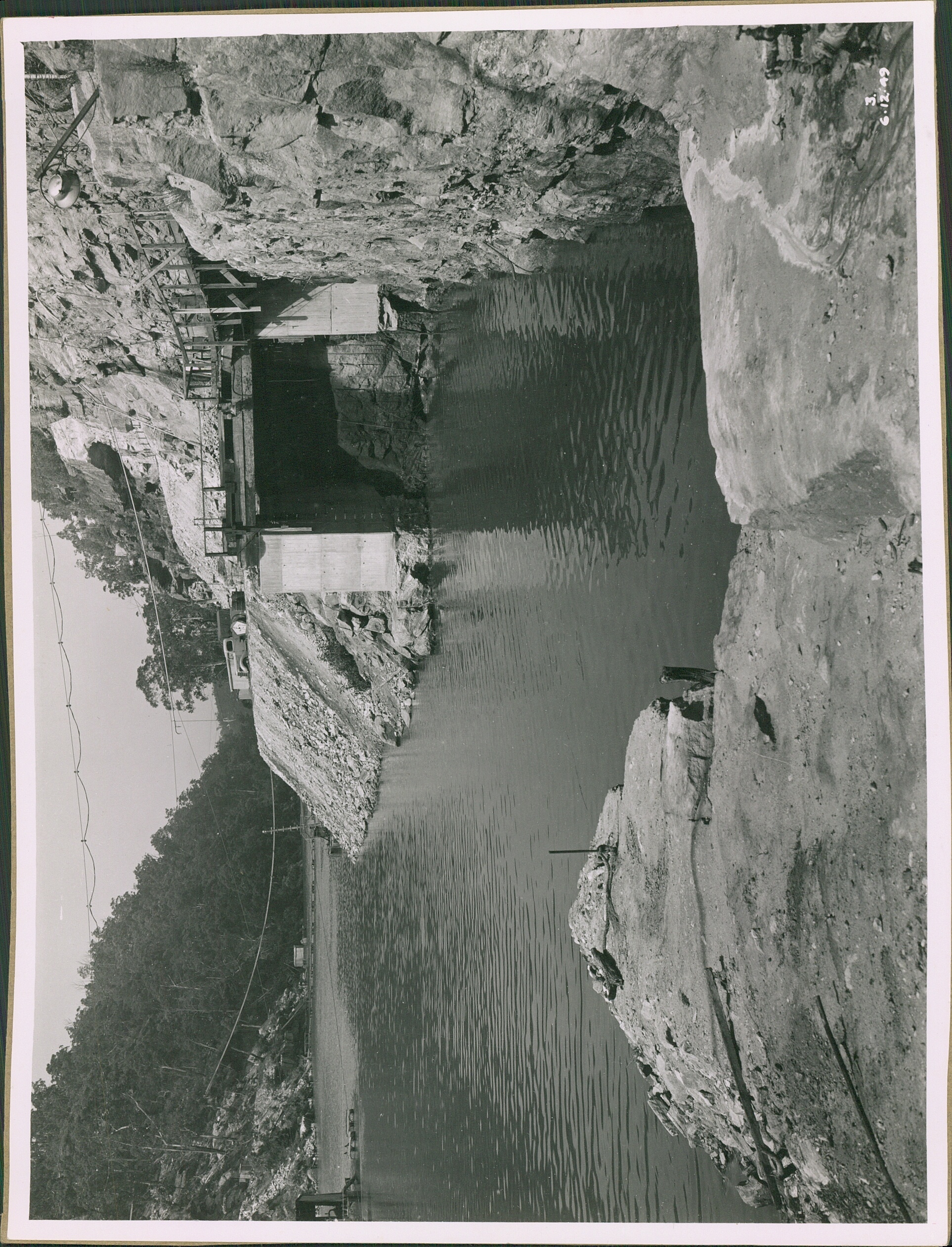Warragamba Dam under construction